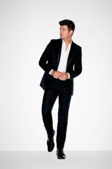 Robin Thicke to Perform at EXPRESS Times Square Grand Opening Event.  (PRNewsFoto/EXPRESS, Inc.)