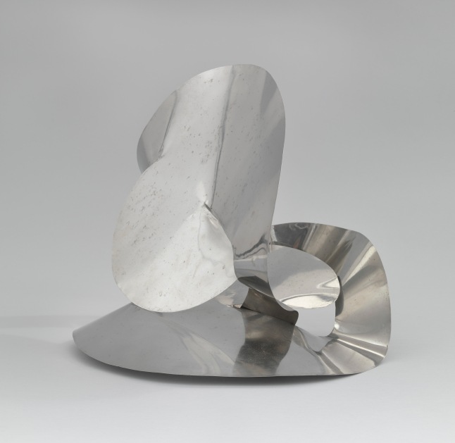 Lygia Clark (Brazilian, 1920–1988). The Inside Is the Outside. 1963. Stainless steel. 16 x 17 1/2 x 14 3/4″ (40.6 x 44.5 x 37.5 cm). The Museum of Modern Art, New York. Gift of Patricia Phelps de Cisneros through the Latin American and Caribbean Fund in honor of Adriana Cisneros de Griffin. © Courtesy of World of Lygia Clark Cultural Association. Photo: © Thomas Griesel 