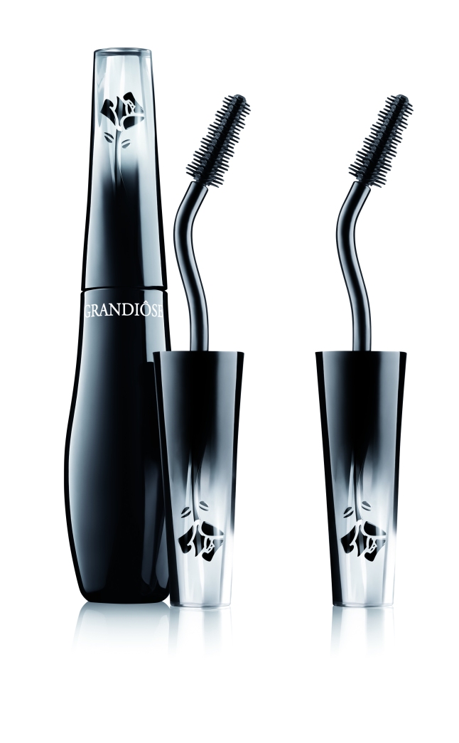  Grandiôse: the First Ever Swan-NeckTM Mascara for the Ultimate in Length, Lift and Volume
